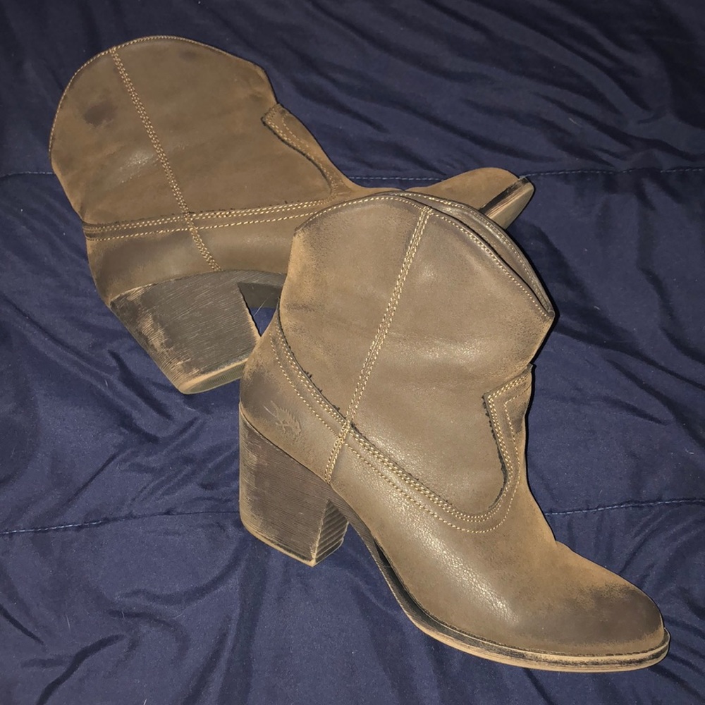 Rocket Dog boots